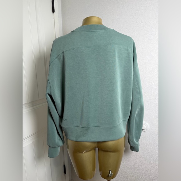 Lululemon Softstreme Perfectly Oversized Cropped Crew - Picture 5 of 8